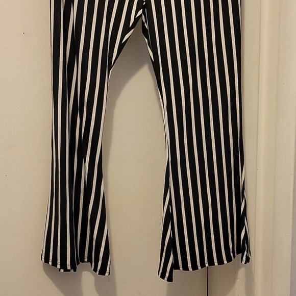 Rue 21+ flare leg pants - Picture 4 of 6
